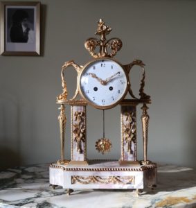 elegancki zegar z ok 1855 roku